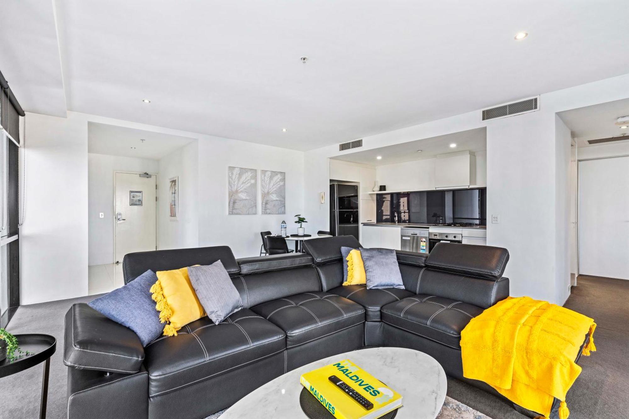 Ocean View Apartments With Balcony - Circle On Cavill - Central Location! - Self Contained & Privately Managed Gold Coast Eksteriør billede