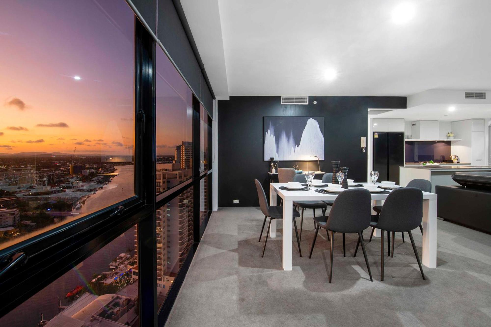 Ocean View Apartments With Balcony - Circle On Cavill - Central Location! - Self Contained & Privately Managed Gold Coast Eksteriør billede