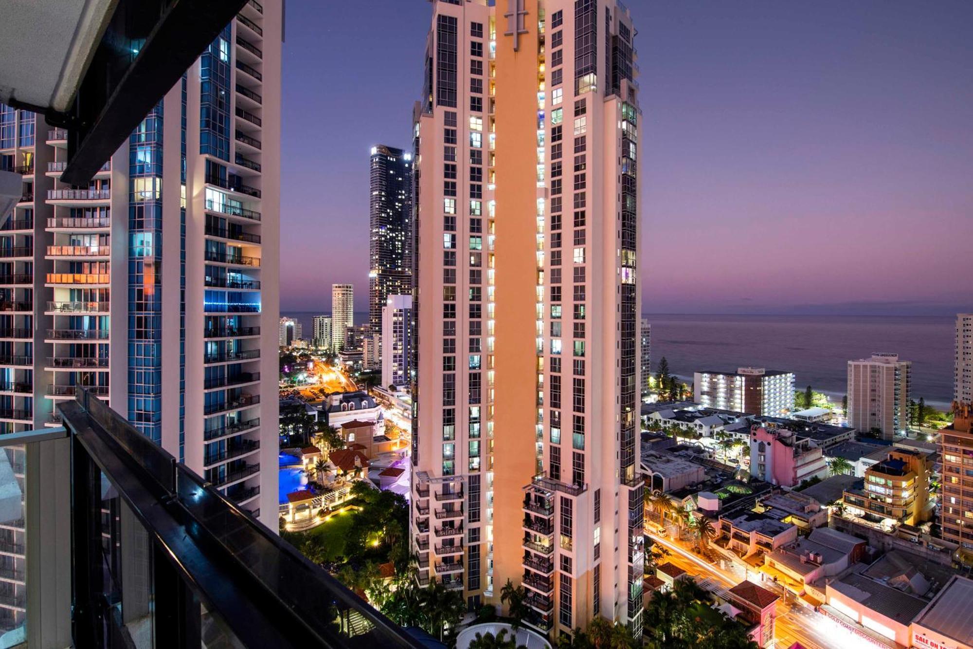 Ocean View Apartments With Balcony - Circle On Cavill - Central Location! - Self Contained & Privately Managed Gold Coast Eksteriør billede