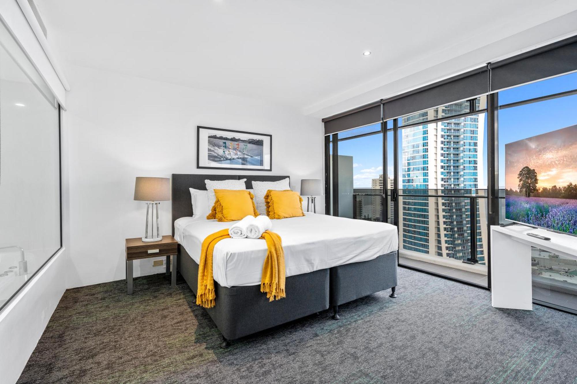 Ocean View Apartments With Balcony - Circle On Cavill - Central Location! - Self Contained & Privately Managed Gold Coast Eksteriør billede
