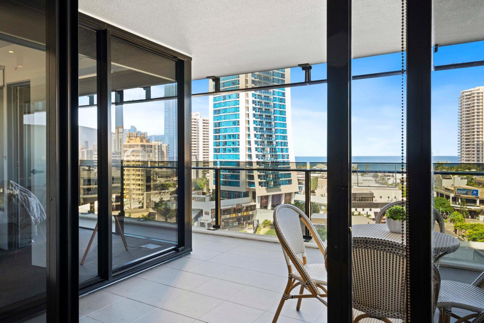 Ocean View Apartments With Balcony - Circle On Cavill - Central Location! - Self Contained & Privately Managed Gold Coast Eksteriør billede