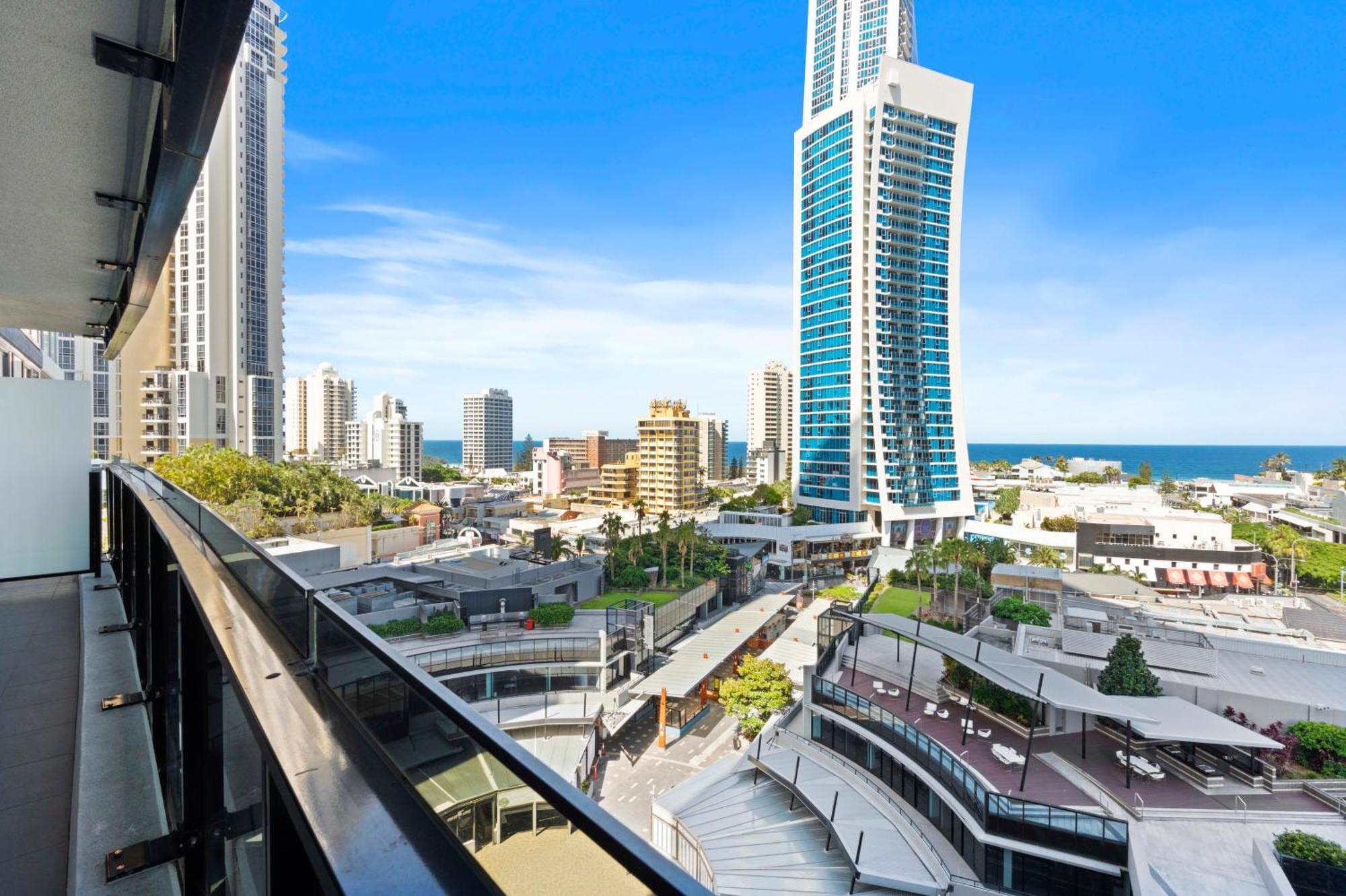 Ocean View Apartments With Balcony - Circle On Cavill - Central Location! - Self Contained & Privately Managed Gold Coast Eksteriør billede